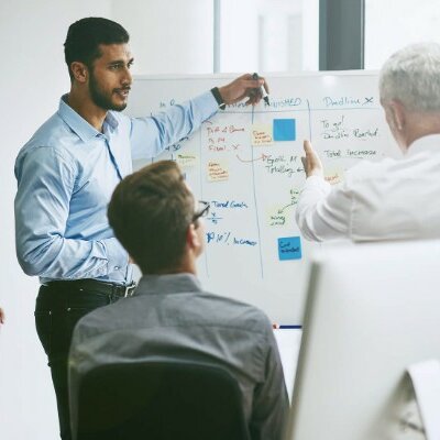 Timeline: Evolución de la administración  por Karla Ávila (AG21035)