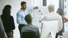 Timeline: Evolución de la administración  por Karla Ávila (AG21035)