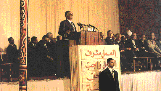 Nasser nacionaliza el Canal de Suez.