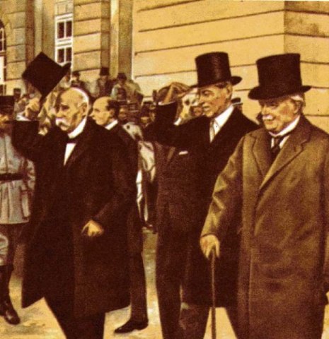 Se firma el Tratado de Versalles