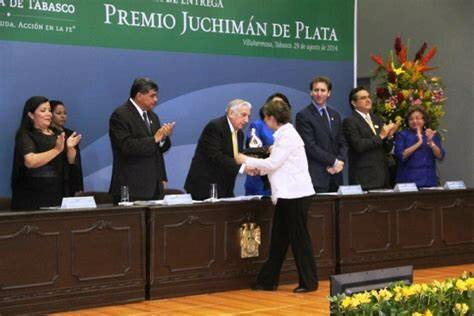 Ikram Antaki Akel gana el premio Juchimán de Plata