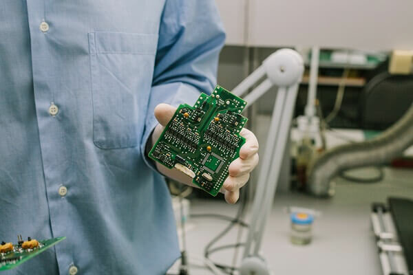 PCB de autoensamblaje