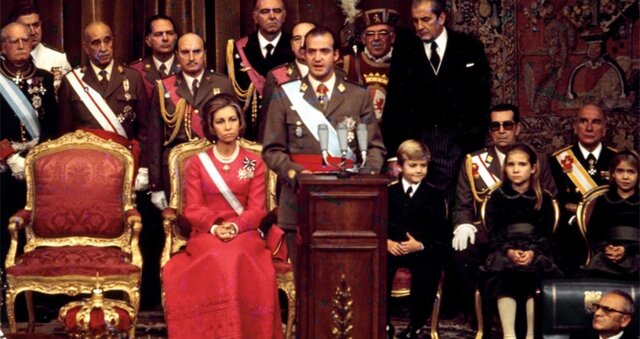 PROCLAMACIÓN DE  JUAN CARLOS  COMO REY