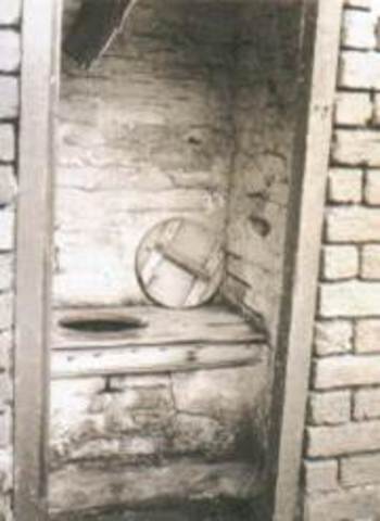 Sir John Harrington invents the Flushing Toilet