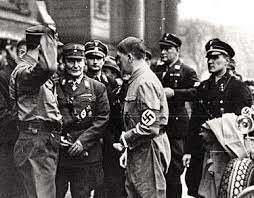 Hitler blir diktator