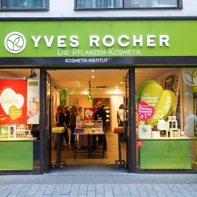 Timeline: Yves Rocher