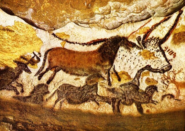 Discovering Drawings in the Altamira and Lascaux Caves