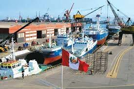 Se apoyó al Servicios Industriales de la Marina (SIMA), lo que hizo posible poner a flote unidades de gran tonelaje construidas en astilleros del Perú.