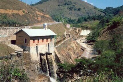 CIAÇÃO DA PRIMEIRA USINA NO BRASIL