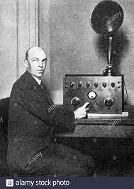 La Calidad de los receptores aumento cuando Edwin Armstrong inventa el superheterodino.