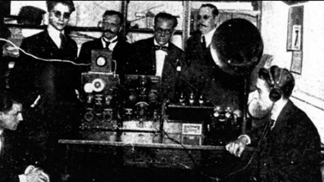 Primera transmicion de radio.