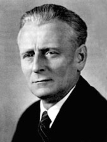 Antoin Novotny becomes president