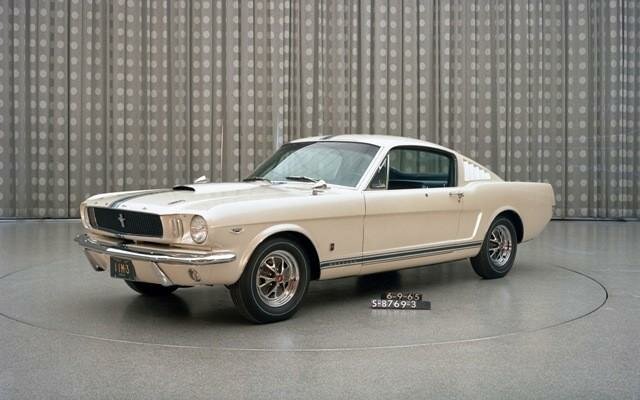 En 1965 llega el Mustang de la Ford