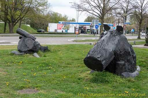 zittend en liggend paard