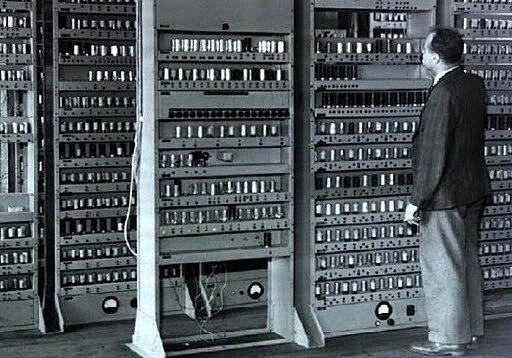 Primer computador electromecánico. | Alan Turing |