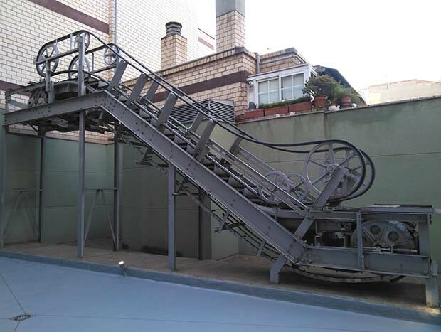 PRIMERAS ESCALERAS MECÁNICAS DE ESPAÑA