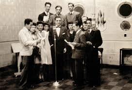 Cylter a la vez que tramitaba la instalación de una estación de radio para la ciudad, hacía tiempo que transmitía una hora “por cadena por combinación telefónica con L.W.1 de Córdoba”.