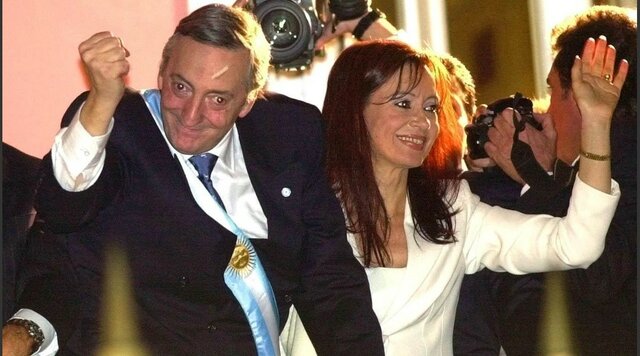 Asume Néstor Carlos Kirchner