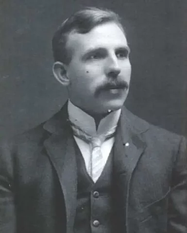 Ernest Rutherford (Similitud entre rayos gama y rayos x)
