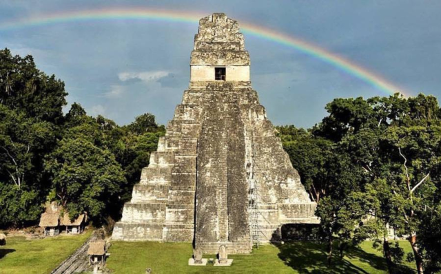 Fundación de Tikal