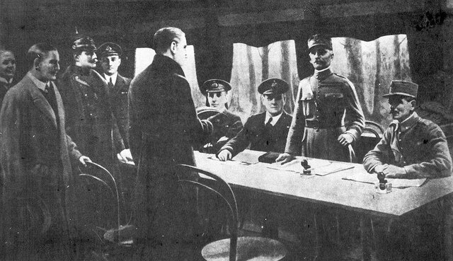 Firma del armisticio entre  Pétain y el ejército alemán.
