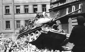 Golpe de Estado comunista en Checoslovaquia.