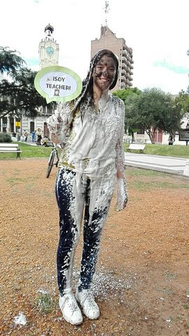 Mi sono laureata e sono diventata professora d'inglese.