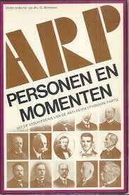 Kuyper de eerste landelijk georganiseerde politieke partij op: de Antirevolutionaire Partij (ARP