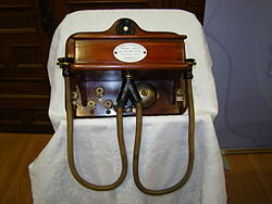 Teléfono mural Gower-Bell