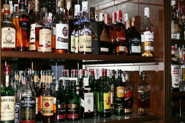 Aumento en el impuesto de las bebidas alcoholicas.