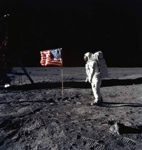 Neil Amstrong. Primer hombre a la luna