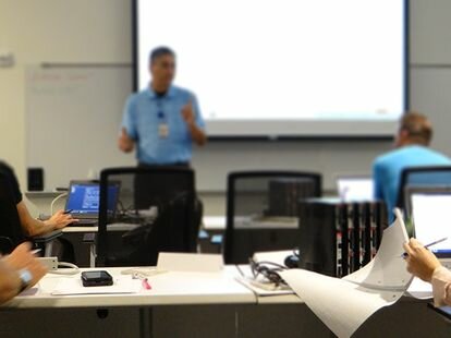 Estudio conducido por un instructor (1983)