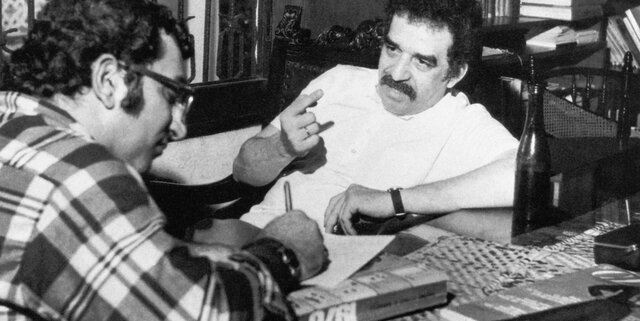 Inicia su actividad periodística