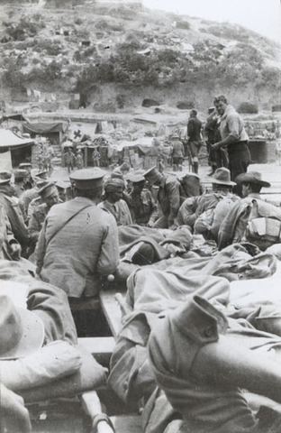 The allies begin to evacuate Gallipoli