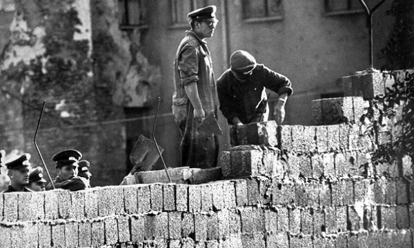 - LA CAIGUDA DEL FRITZ-