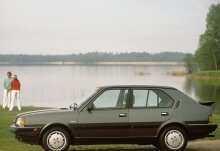 VOLVO 345