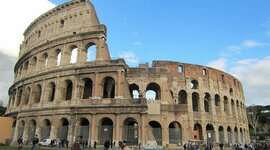 Timeline: Roma Antiga - Isabela prada 22 e Cintia Ísis 19