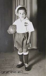 Neix el seu fill, Akihito.