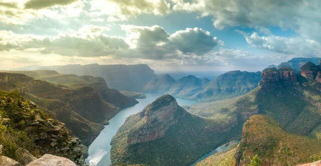 Es jubila. Viatja a Sud-Àfrica