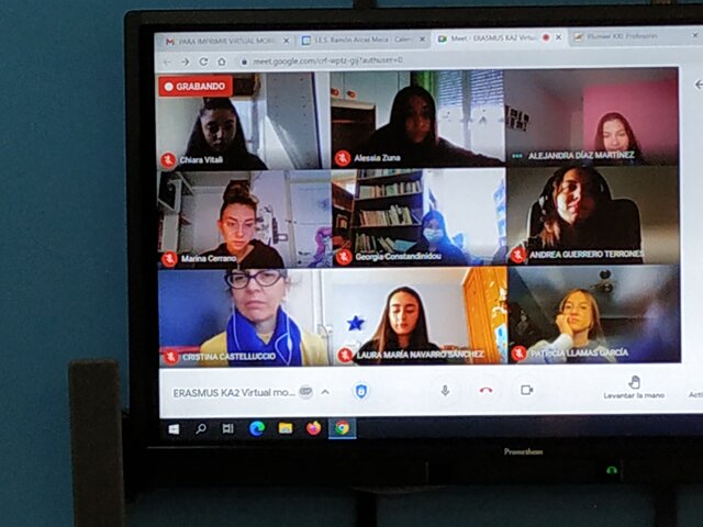 Singing together "Verso Un Altro Altrove"