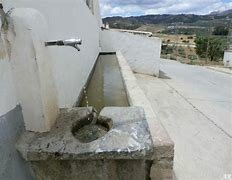 Pilar de la calle Huelva