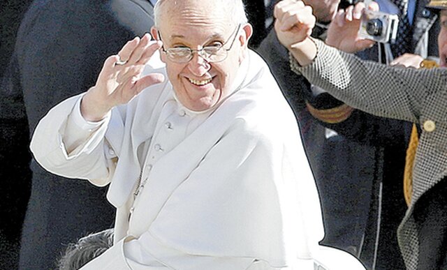 Aprendo a leer y conozco a mis amigos actuales. Francisco Bergoglio asume como nuevo papa.