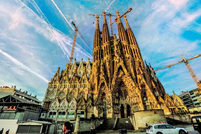 FRACTALES: Basílica de la Sagrada Familia