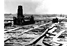 In de middag van 14 mei  werd de eeuwenoude historische binnenstad van Rotterdam compleet vernietigd door zware bombardementen.