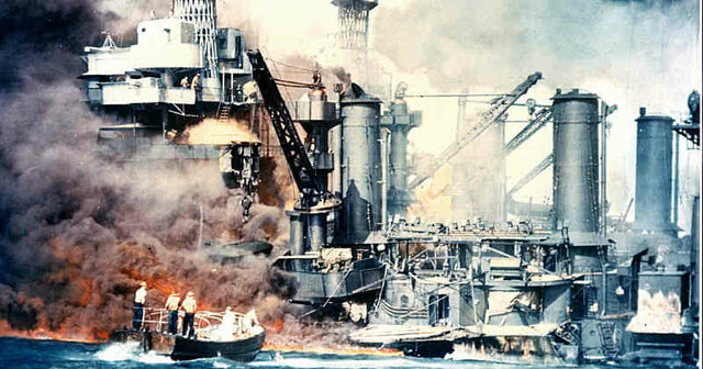 Japón bombardeo la base Pearl Harbor.