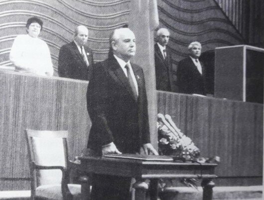 Gorbachov hacia la presidencia