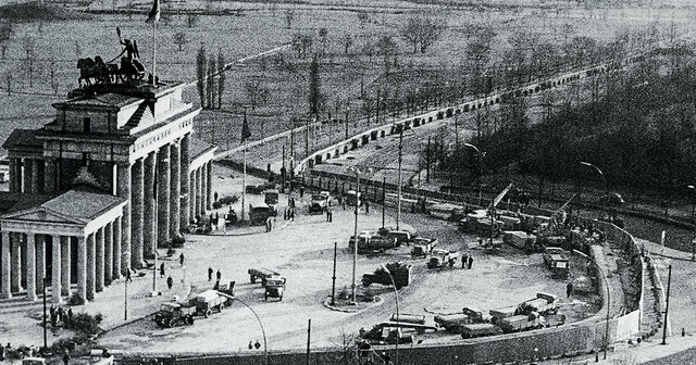 Construcción muro de Berlín