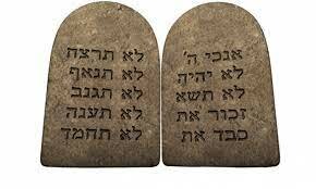 Decálogo o Diez Mandamientos de la religión judeo-cristiana - Monte Sinai