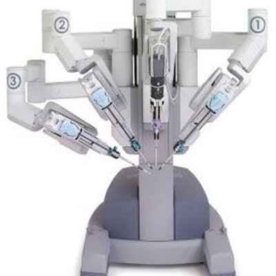 Timeline: ¿Podemos ser operados por un robot?