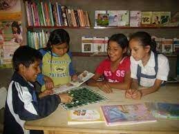 Creación de una amplia red de bibliotecas.